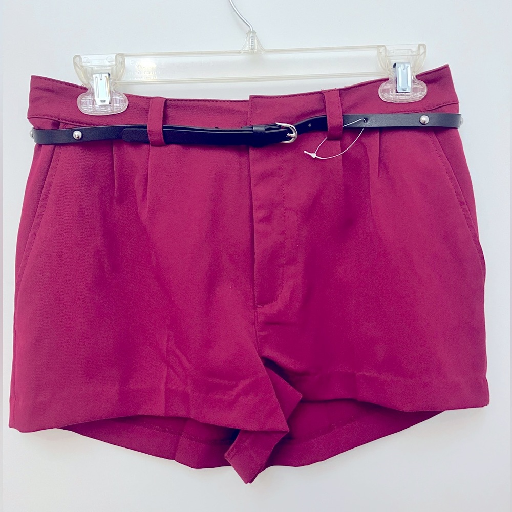H&M women’s shorts, red, size 6 NWT